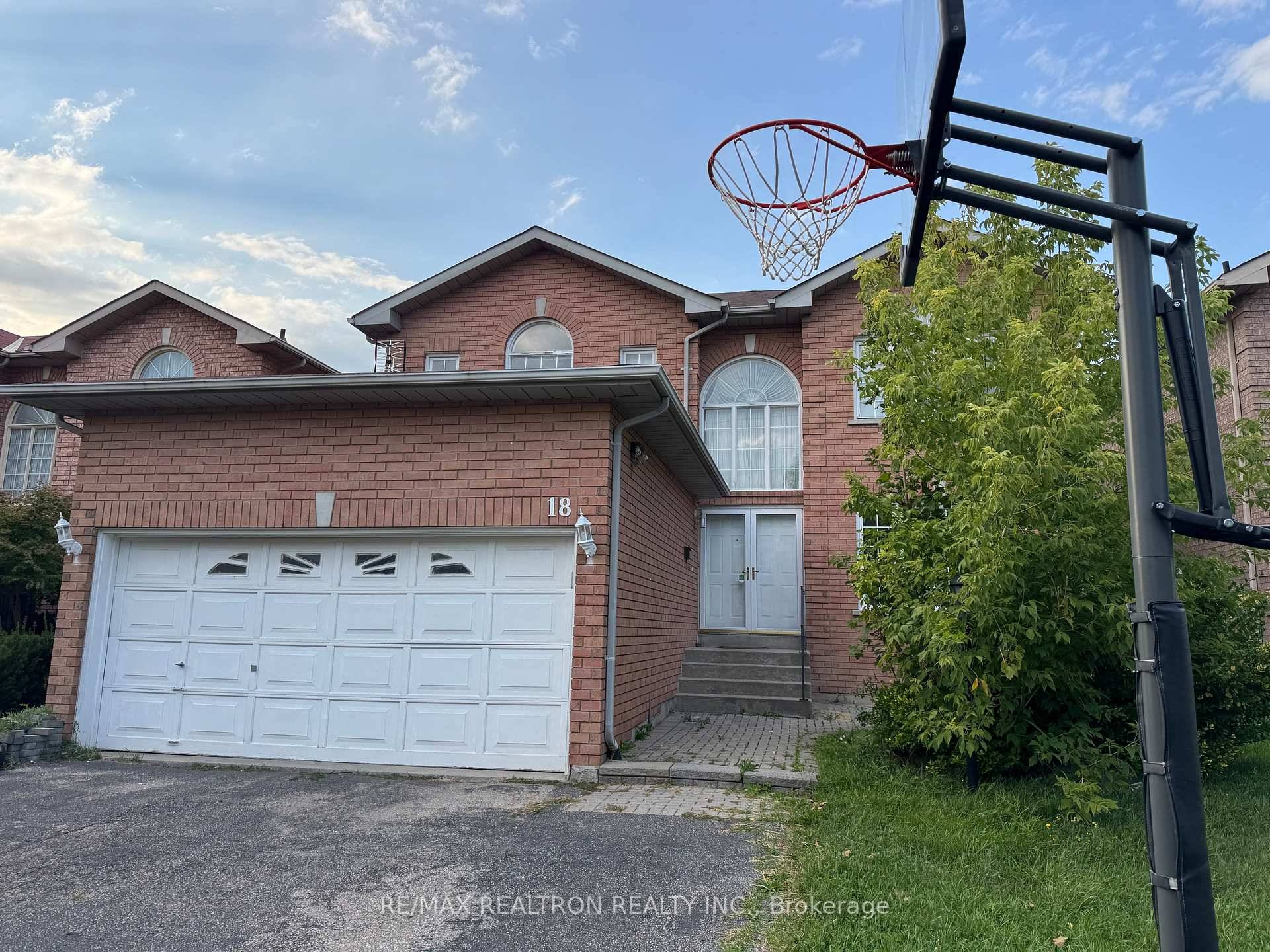 Executive home for lease in prestigious South Richvale, offering a bright and spacious layout with a soaring high ceiling entrance, four bedrooms, convenient second floor laundry, and a versatile main ...