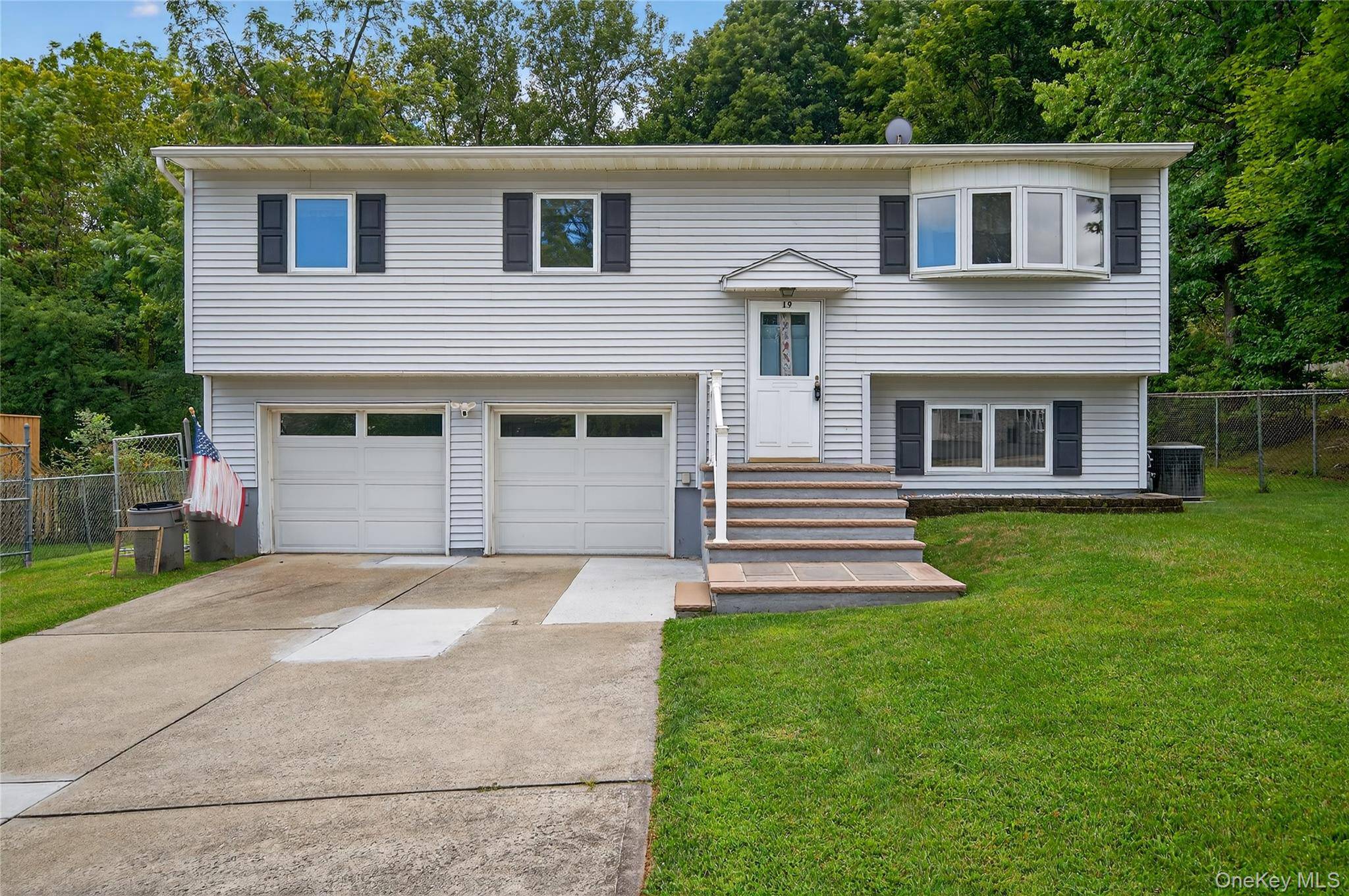 Welcome to this single family home.