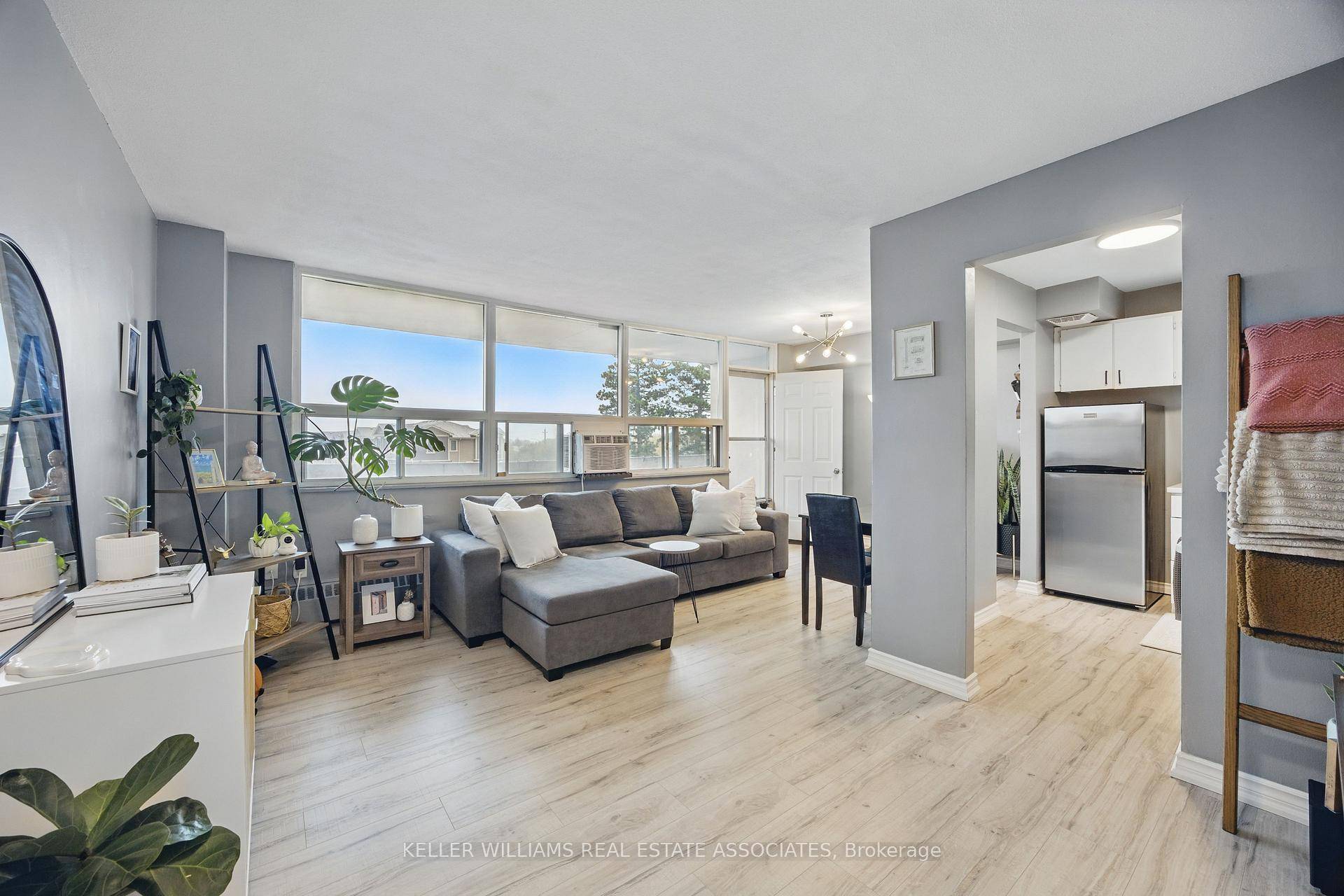 Welcome to the Highly Desirable Sir Wilfred Laurier Estates !