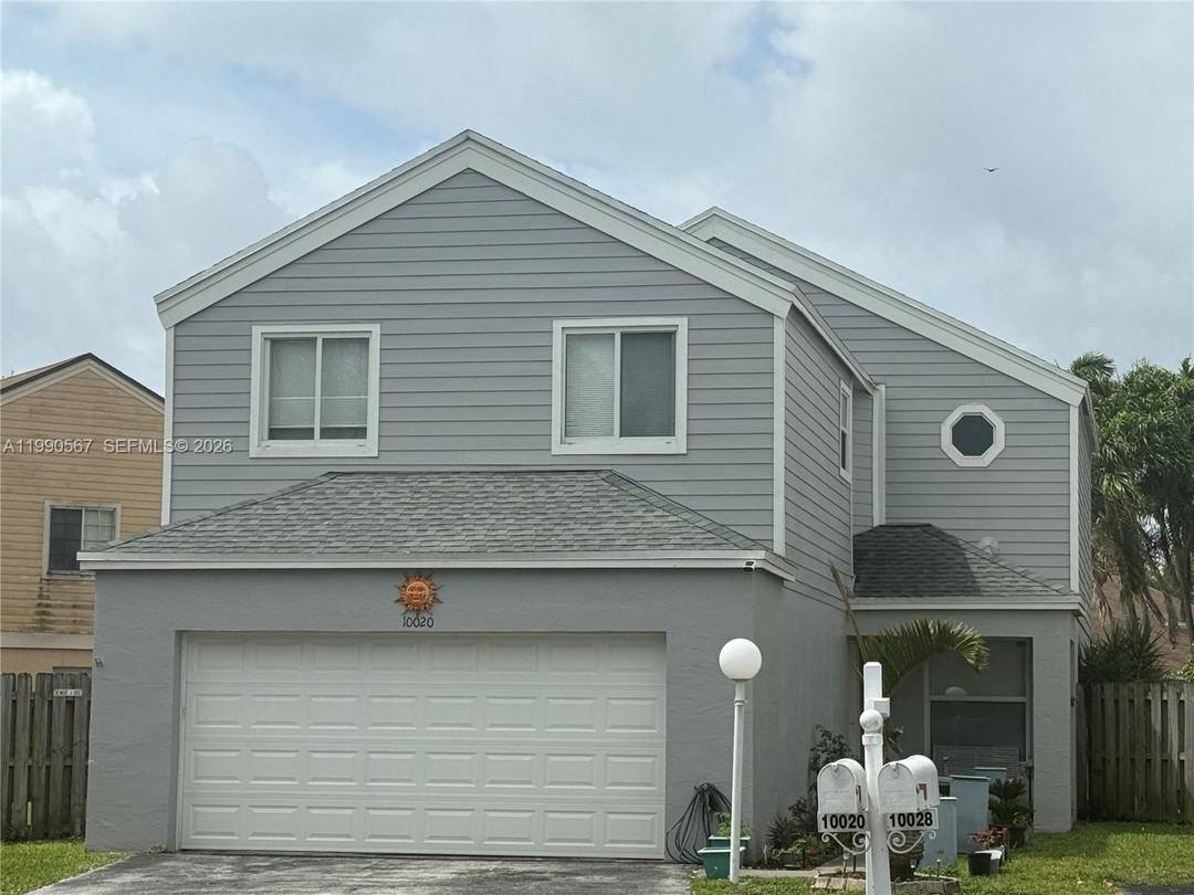 Welcome to this beautiful, spacious, and modern two story single family home located in the highly desirable Lakes by the Bay community.