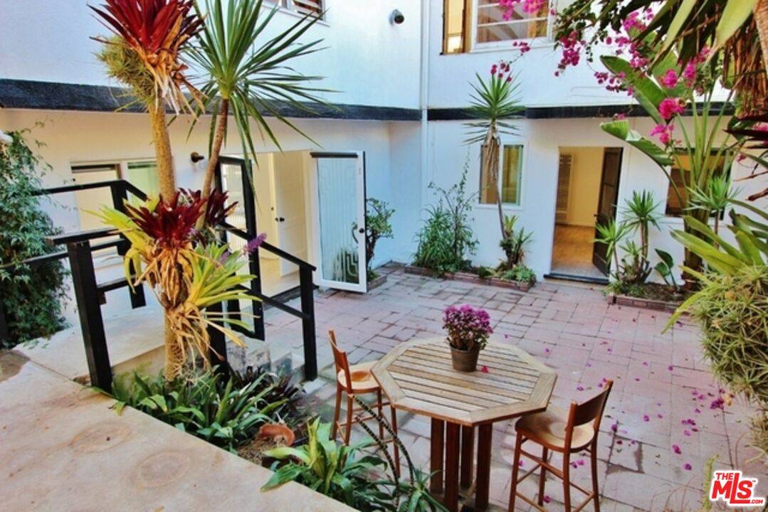 408   Pershing Dr 2BR La