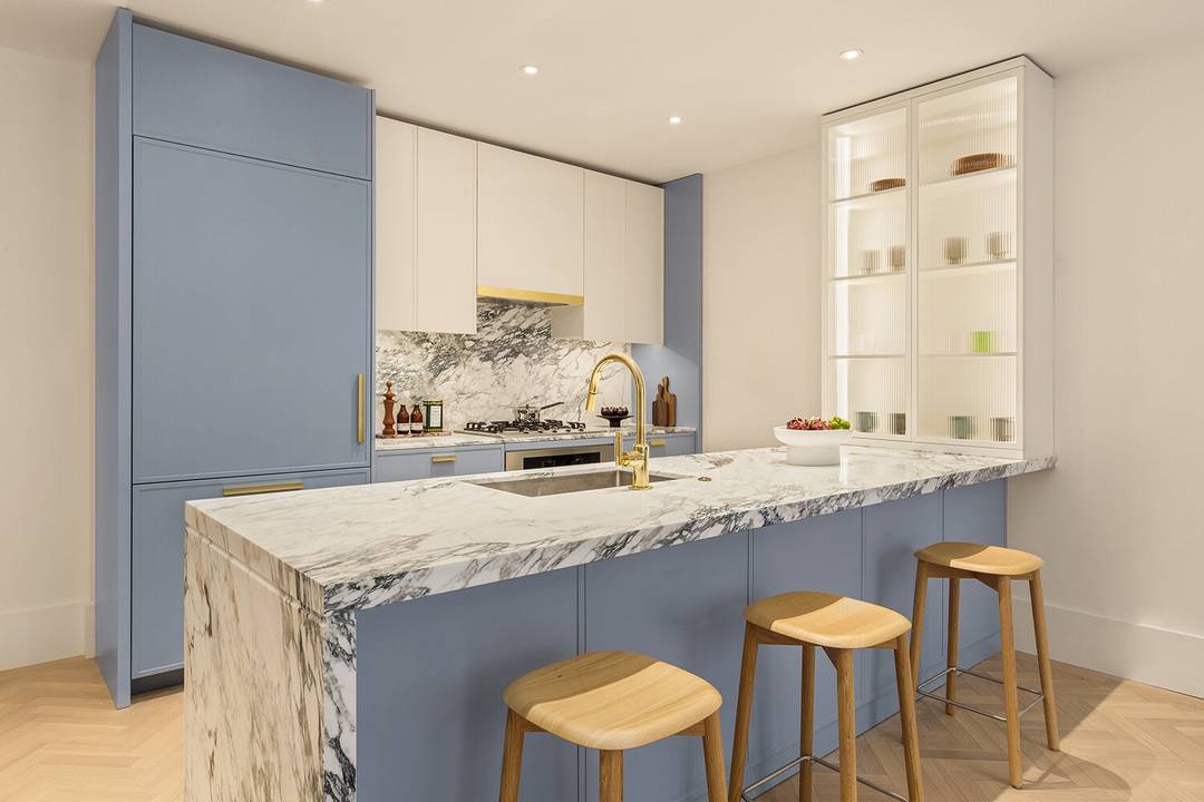 Immediate Occupancy. Timeless Parisian elegance.