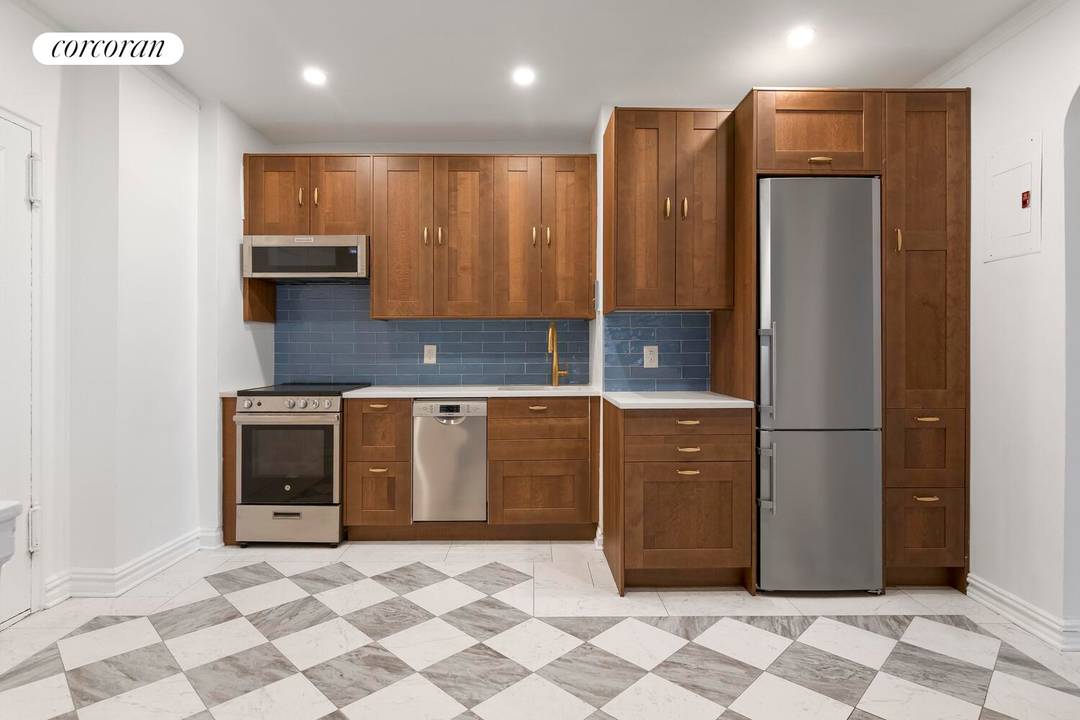 Welcome to 4R at 140 East 2nd Street, nestled in the charming Windsor Terrace neighborhood.