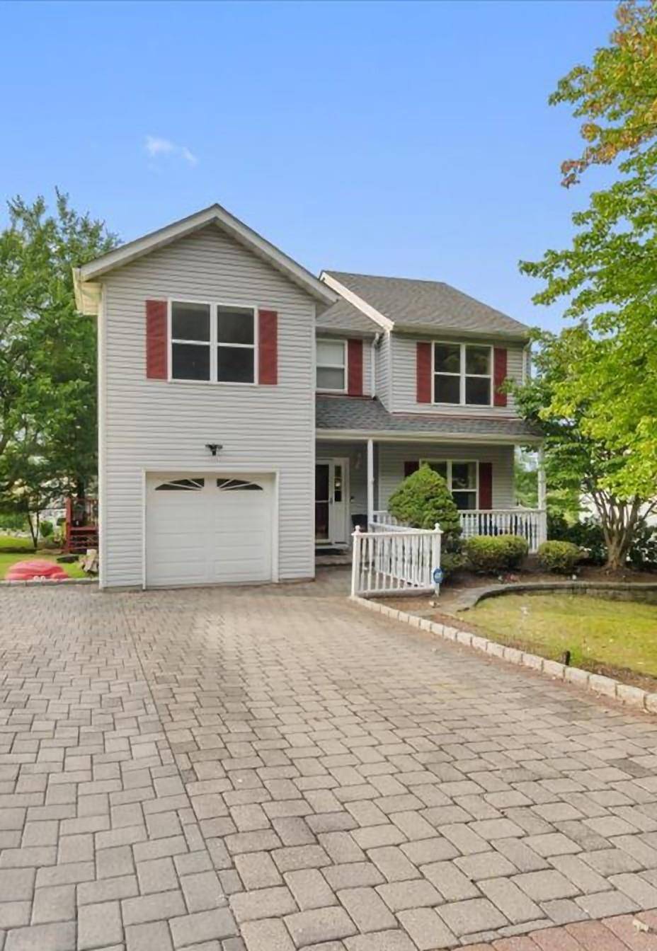 Beautiful colonial home on a cul de sac offers a move in ready experience.