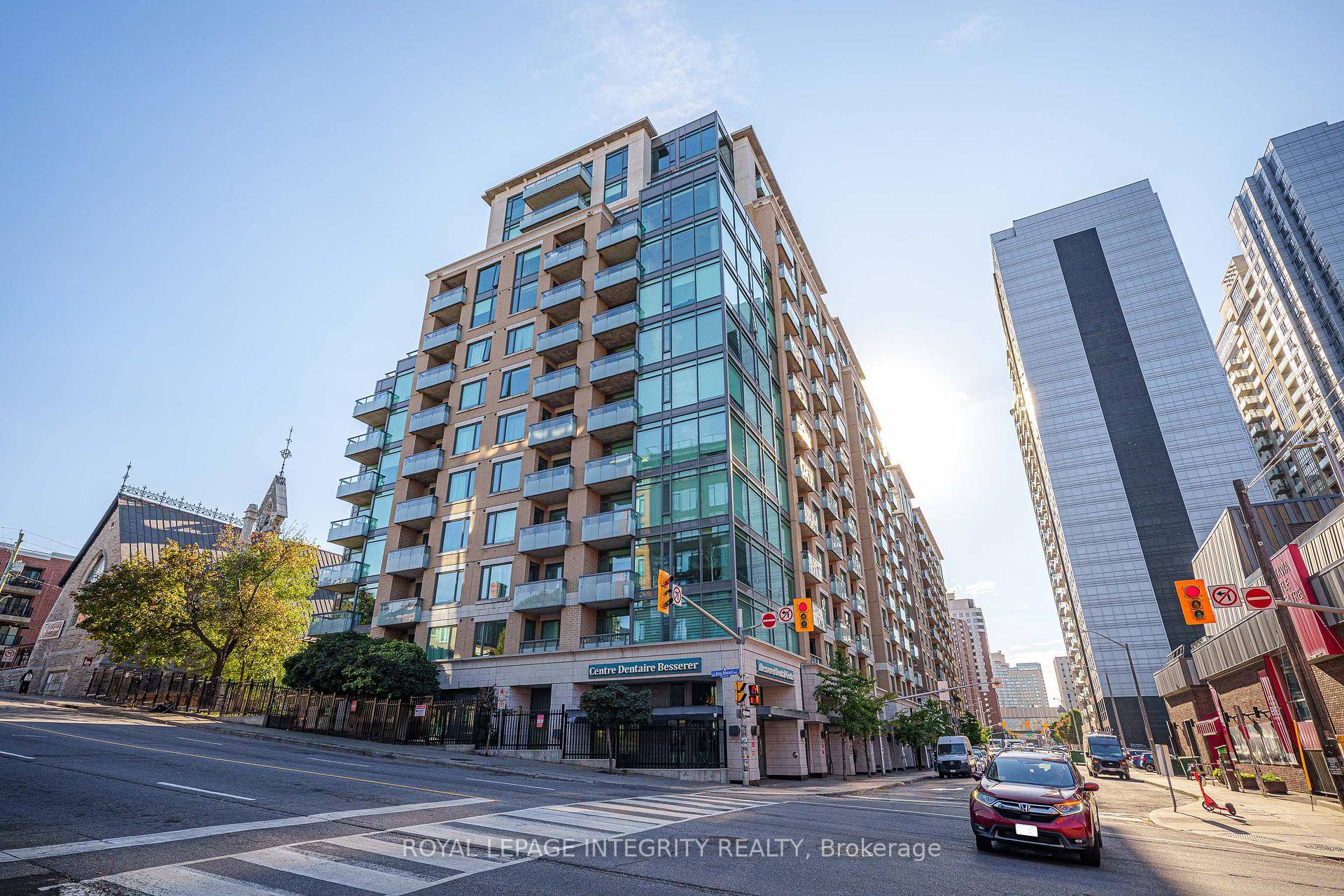 Experience the ultimate in downtown living with this stylish 1 bedroom den condo, perfectly located in the heart of Ottawa with an exceptional Walk Score of 95.