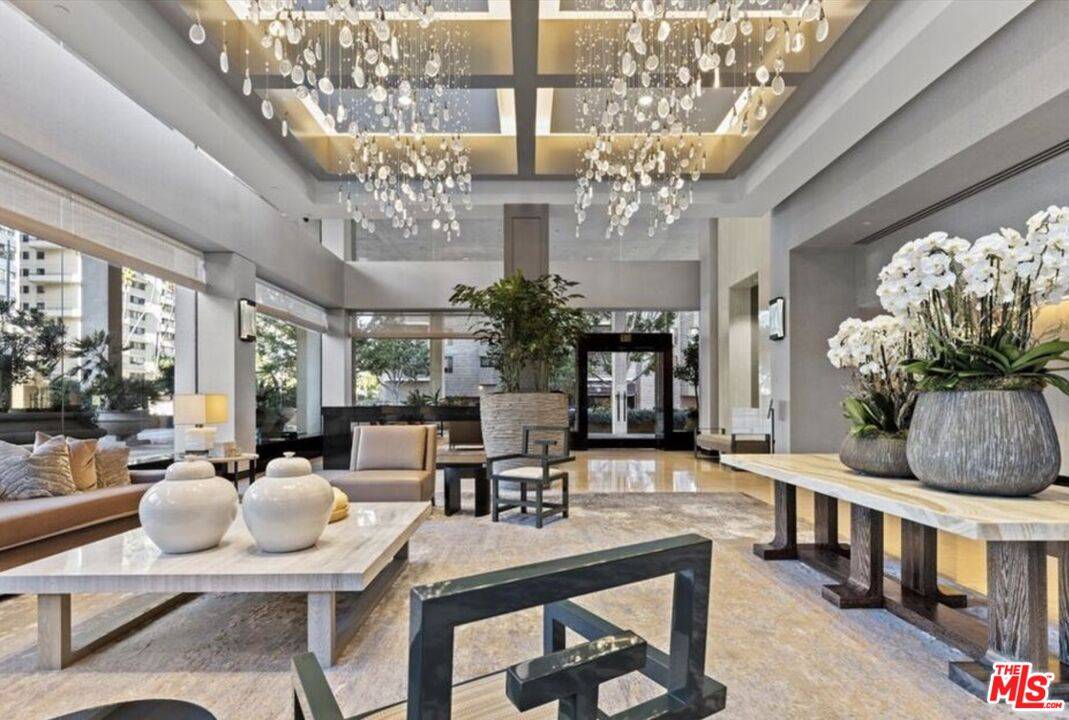 10560  Wilshire Blvd 2BR Westwood La