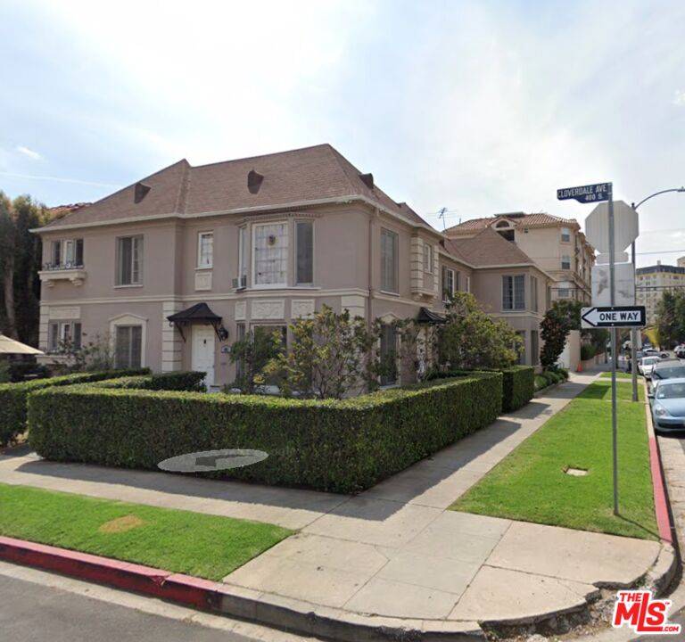 5754 W 4th St 6BR Hancock Park La