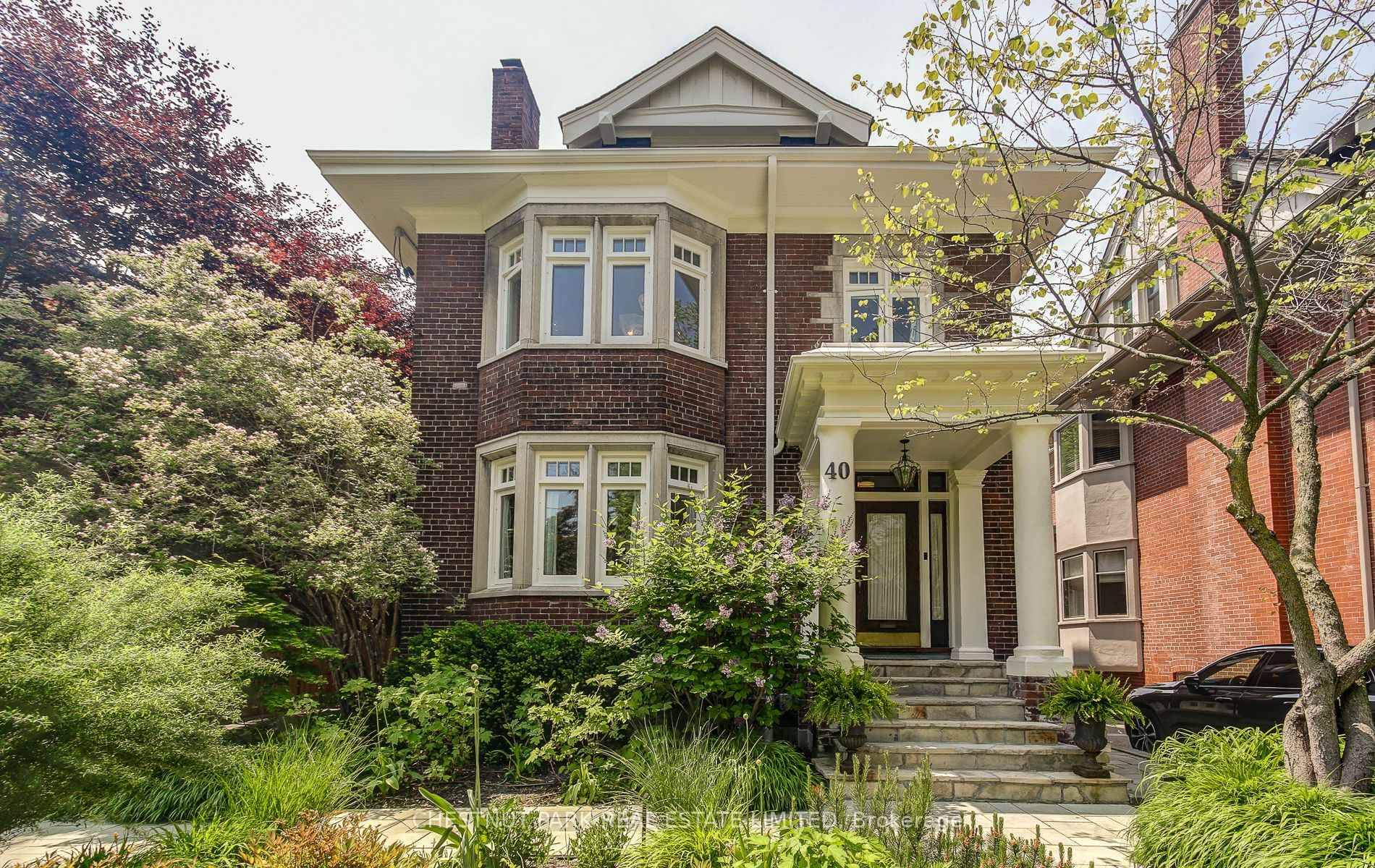 Set in the esteemed central neighbourhood of South Hill, this immaculate and timeless family home offers 5 bedrooms and 5 bathrooms with a spectacular backyard oasis featuring an 40 inground ...