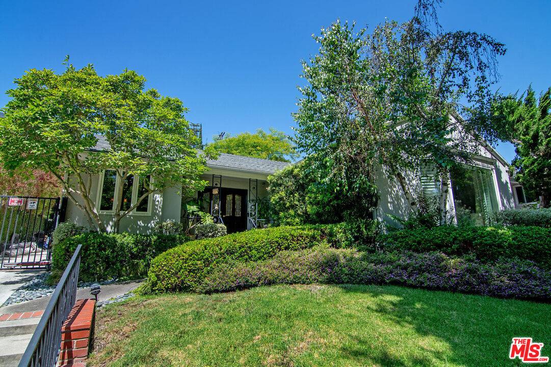 2229 S Beverly Dr 2BR La