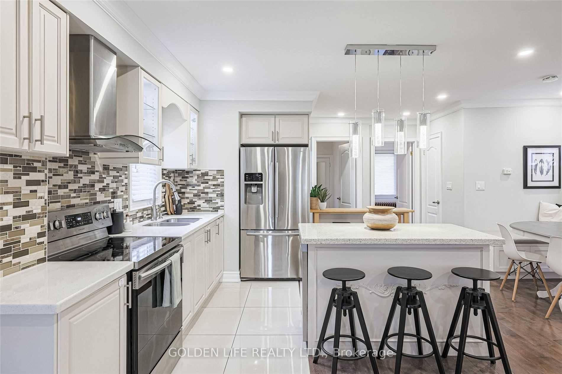 Amazing than a modern Condo !