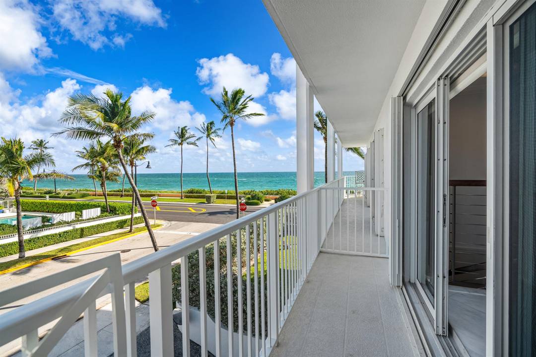Prime Palm Beach Location !