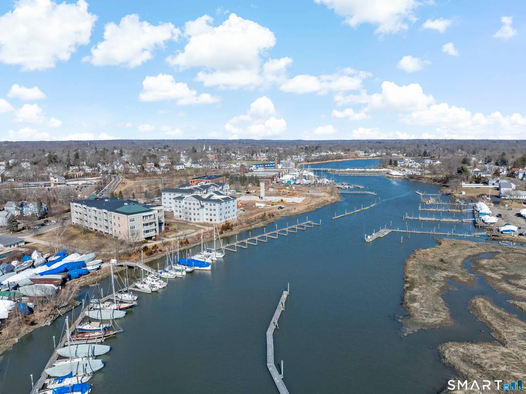 Stylish Riverside Living !