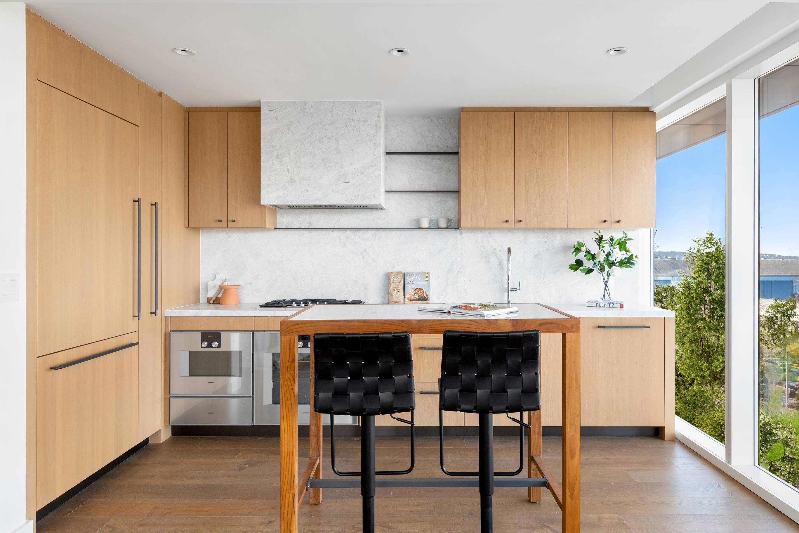 LUXURY WATERFRONT LIVING IN BROOKLYN HEIGHTS.