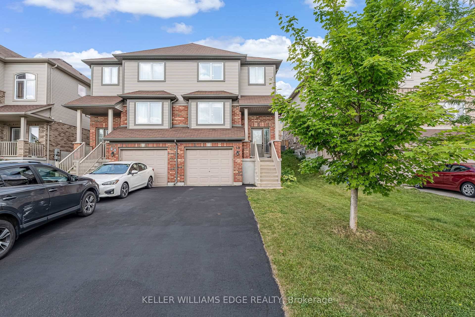 Welcome to 19 Oakes Crescent a 3 1 bedroom home with 3.