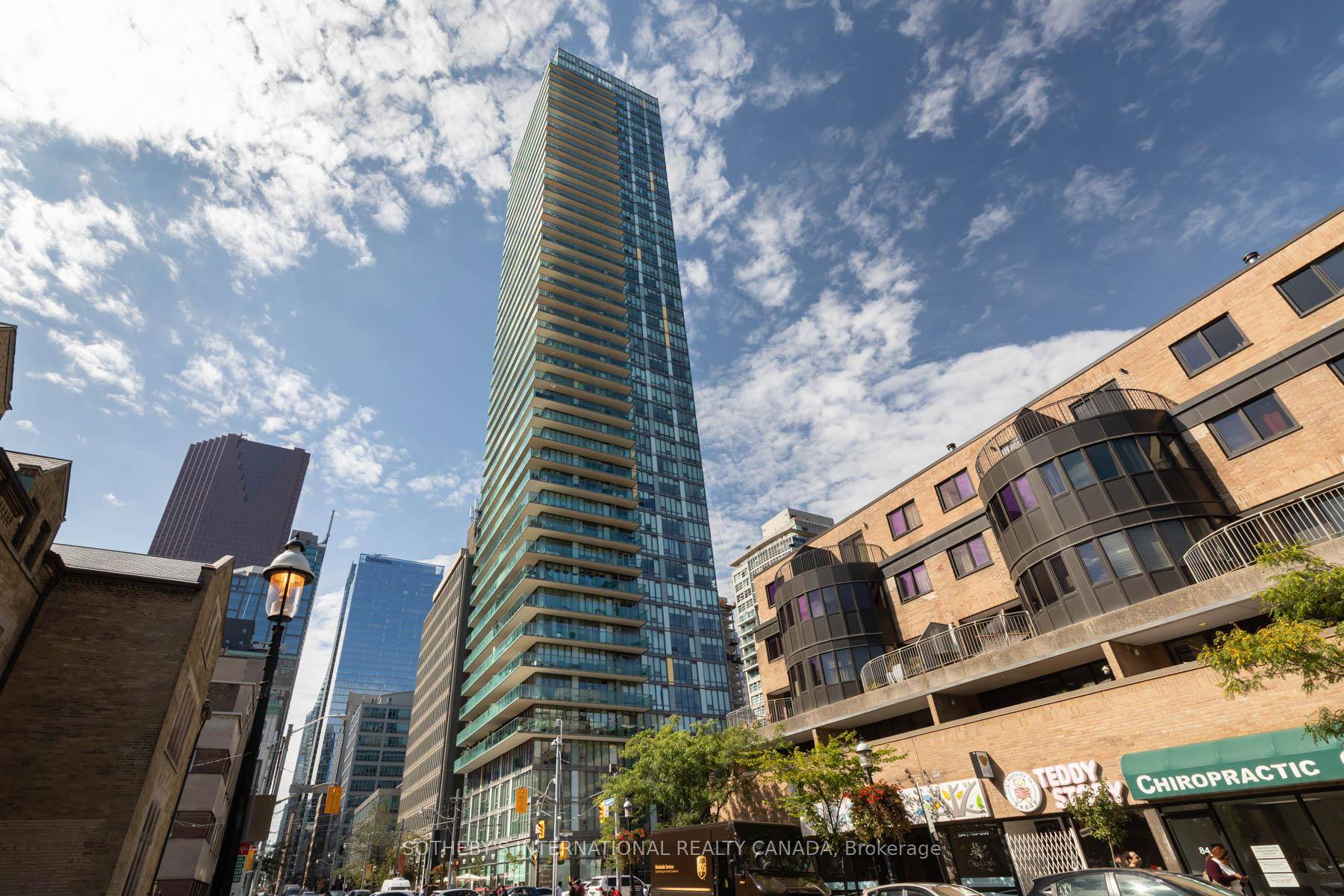Sunny South Exposure 2 Bedroom Suite in Spire !