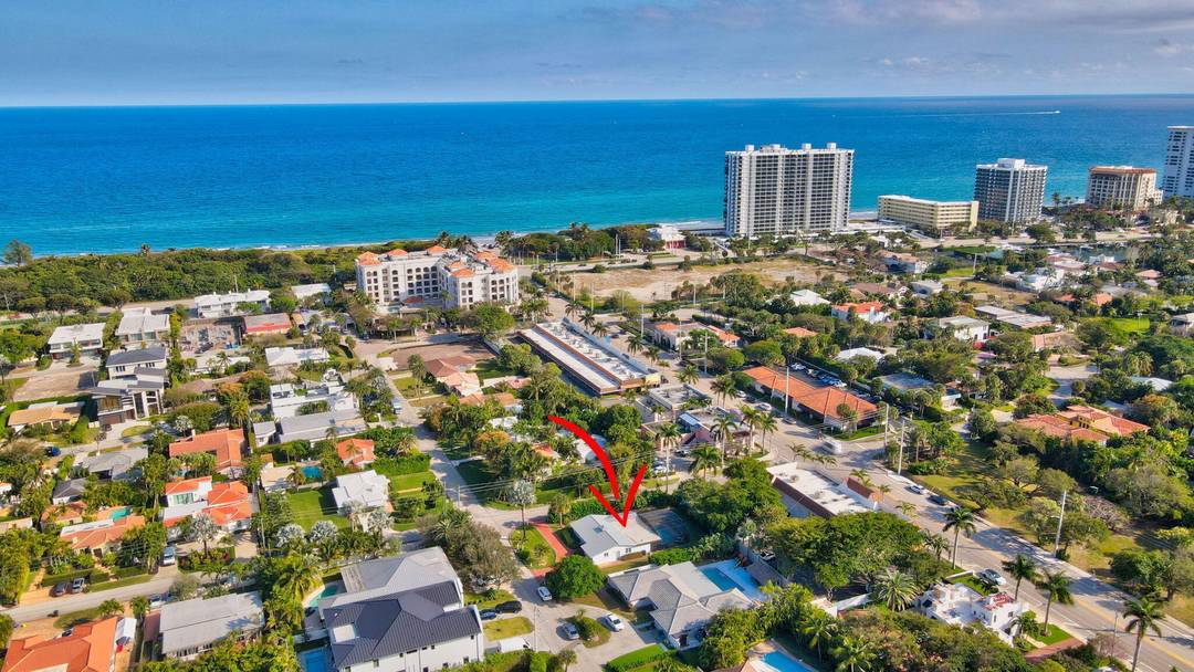 Outstanding Annual Beach Rental in Boca Raton Riviera Nestled in one of the most sought after seaside communities, Boca Raton Riviera, this exceptional single family pool home offers the ultimate ...