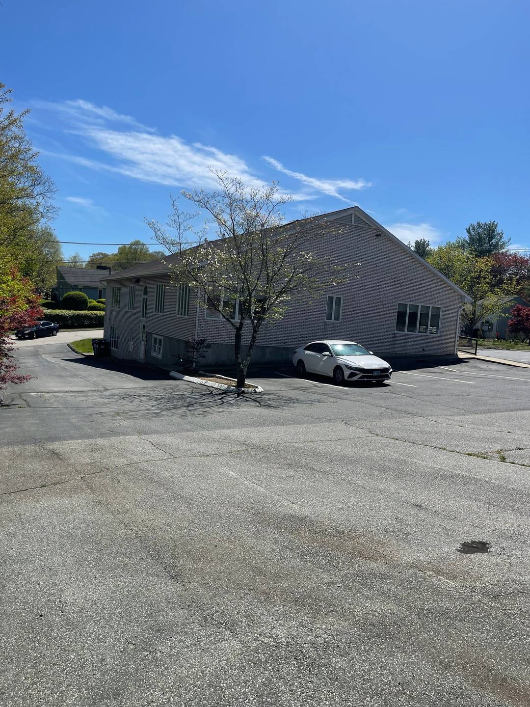 Spacious Office Suite with Private Offices, Conference Rooms More !