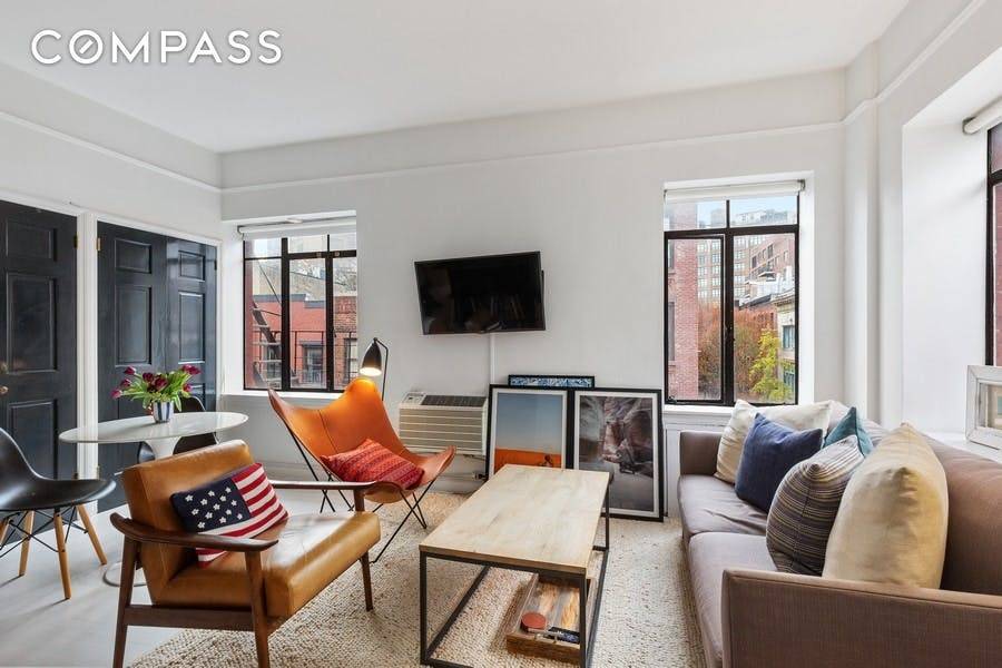 Greenwich Village GEM ! Thoroughly designed and renovated by top designer, Nate Berkus, this sun filled corner one bedroom home on tree lined Downing Street is a rare and exceptional ...