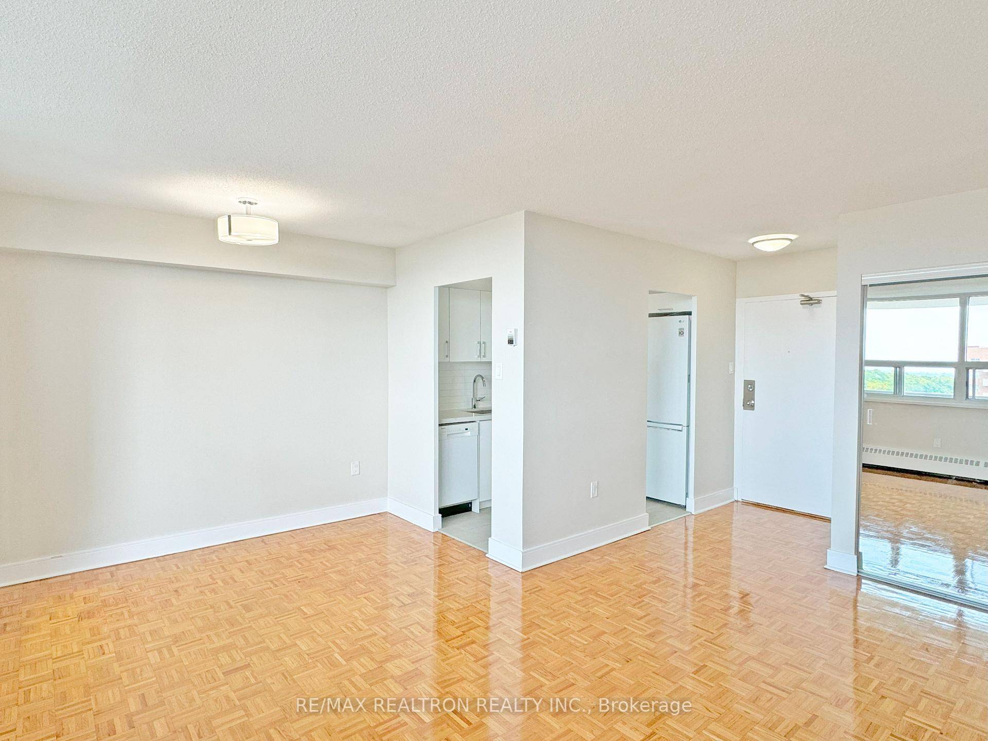 One month free rent on a 12 month lease OR two 2 free months on a 24 month lease with no rent increase for 2nd year, contact LA for details ...