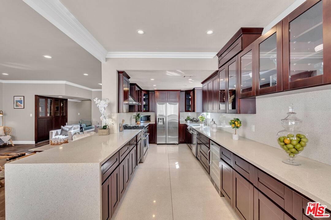 2219 S Bentley Ave 2.0 LA