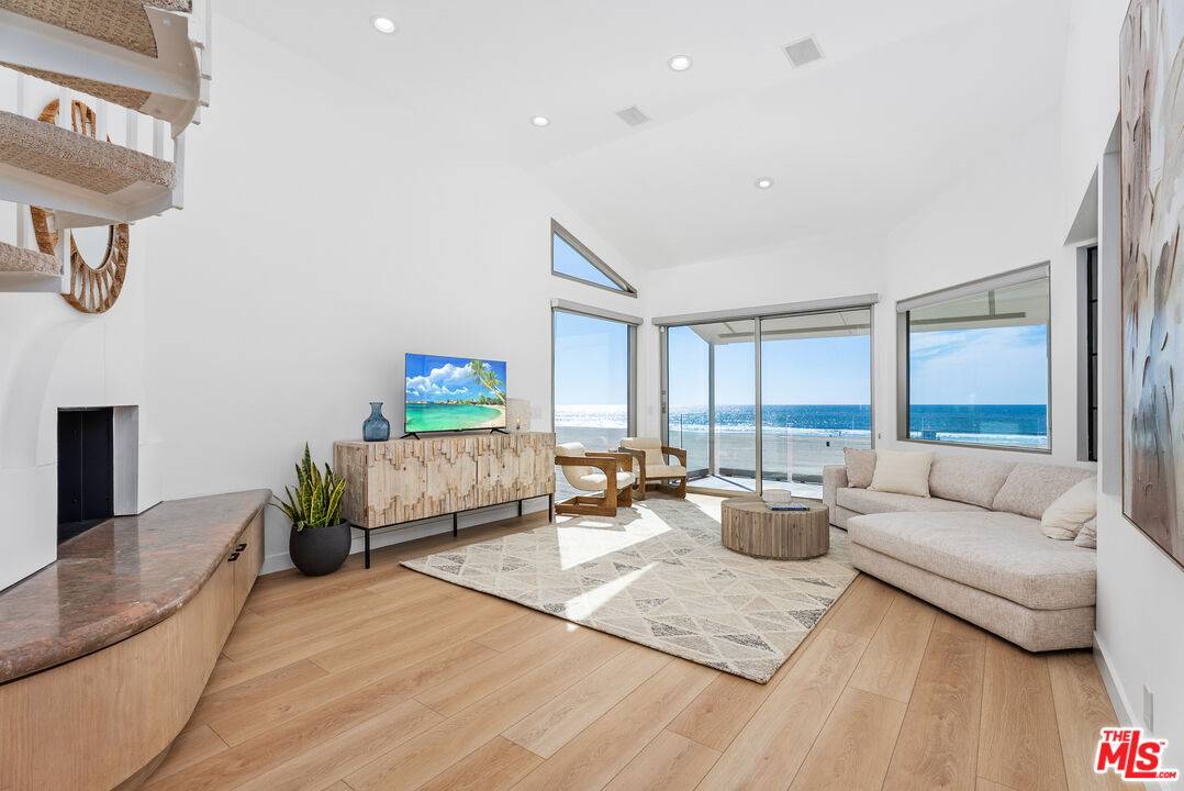 4   Jib St 3BR Marina Del Rey La
