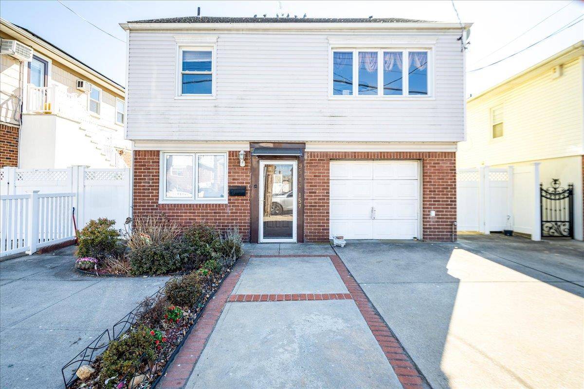 This fully detached 2 family home, situated on a 40x90 lot with 2, 298 square feet, offers an incredible opportunity in a prime location close to everything that Howard Beach ...