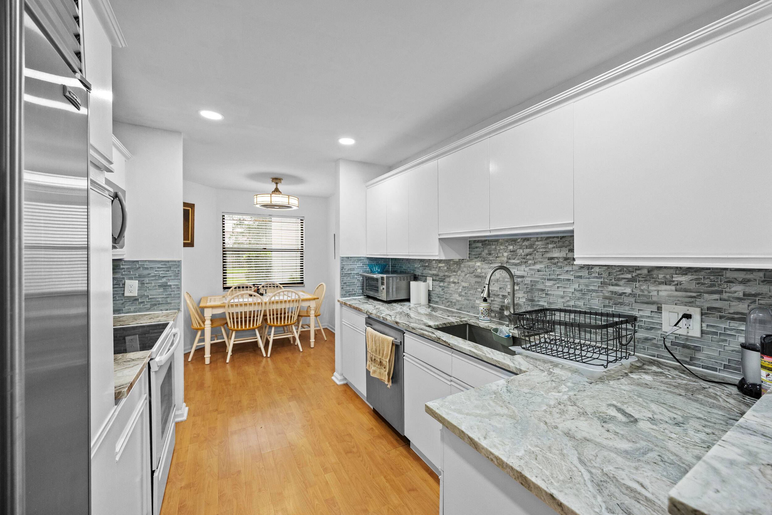 Beautifully maintained 2 bedroom, 2.