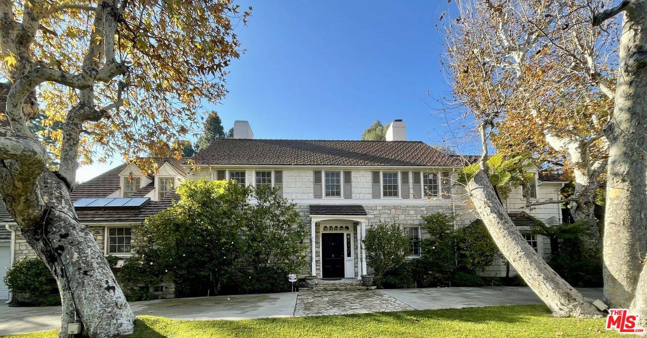 1009   Laurel Way Beverly Hills LA