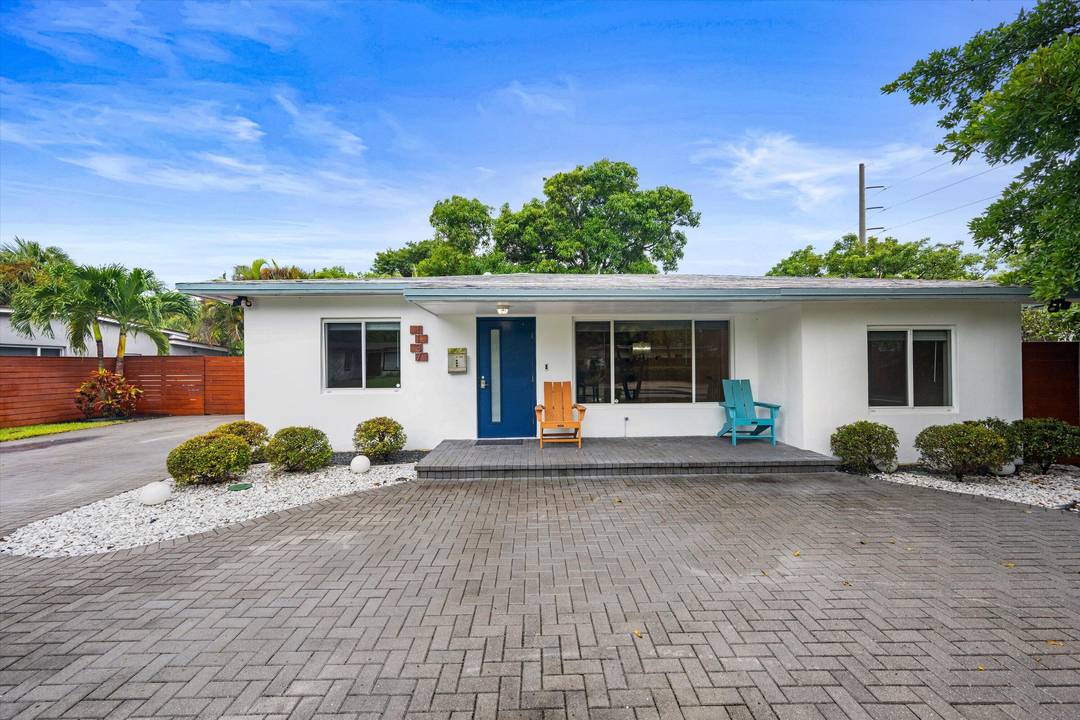 Enjoy the best of Fort Lauderdale living in this spacious 4 bedroom, 3 bath home featuring two primary suites, an open floor plan, and a large circular driveway for easy ...