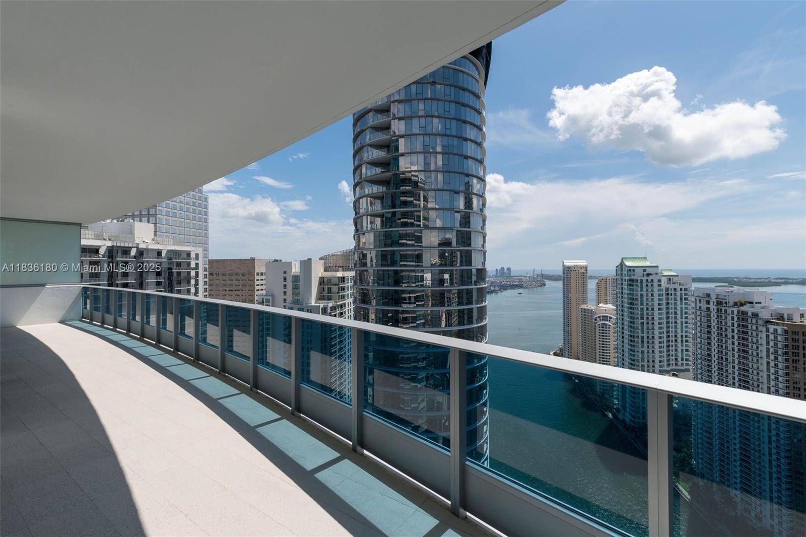 Spectacular view from this almost never used condo in the 46 floor.