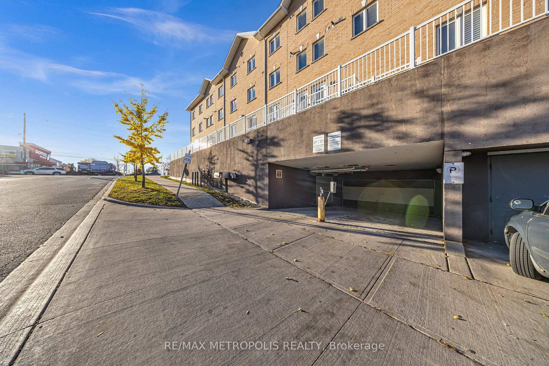 Prime Markham amp ; Sheppard Location Everything At Your Doorstep !