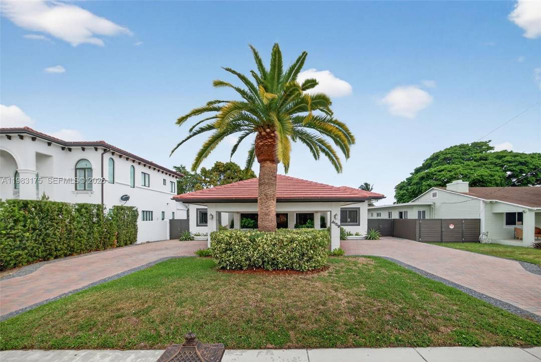 Welcome to 4159 SW 85th Ave and your majestic Porto Cachere Entrance amp ; double high ceilings, All impact windows and Doors, New Roof 2020, Marble Floors.