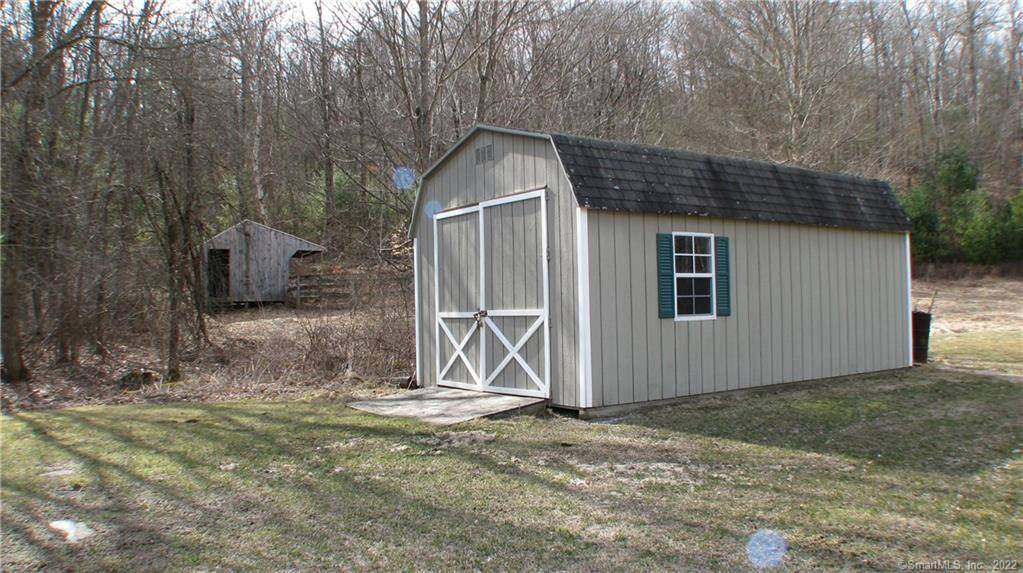 58. 9 ACRES WITH DIRECT VISIBILITY BORDERING THE NORTH BOUND LANE OF ROUTE 8 EXPRESSWAY.