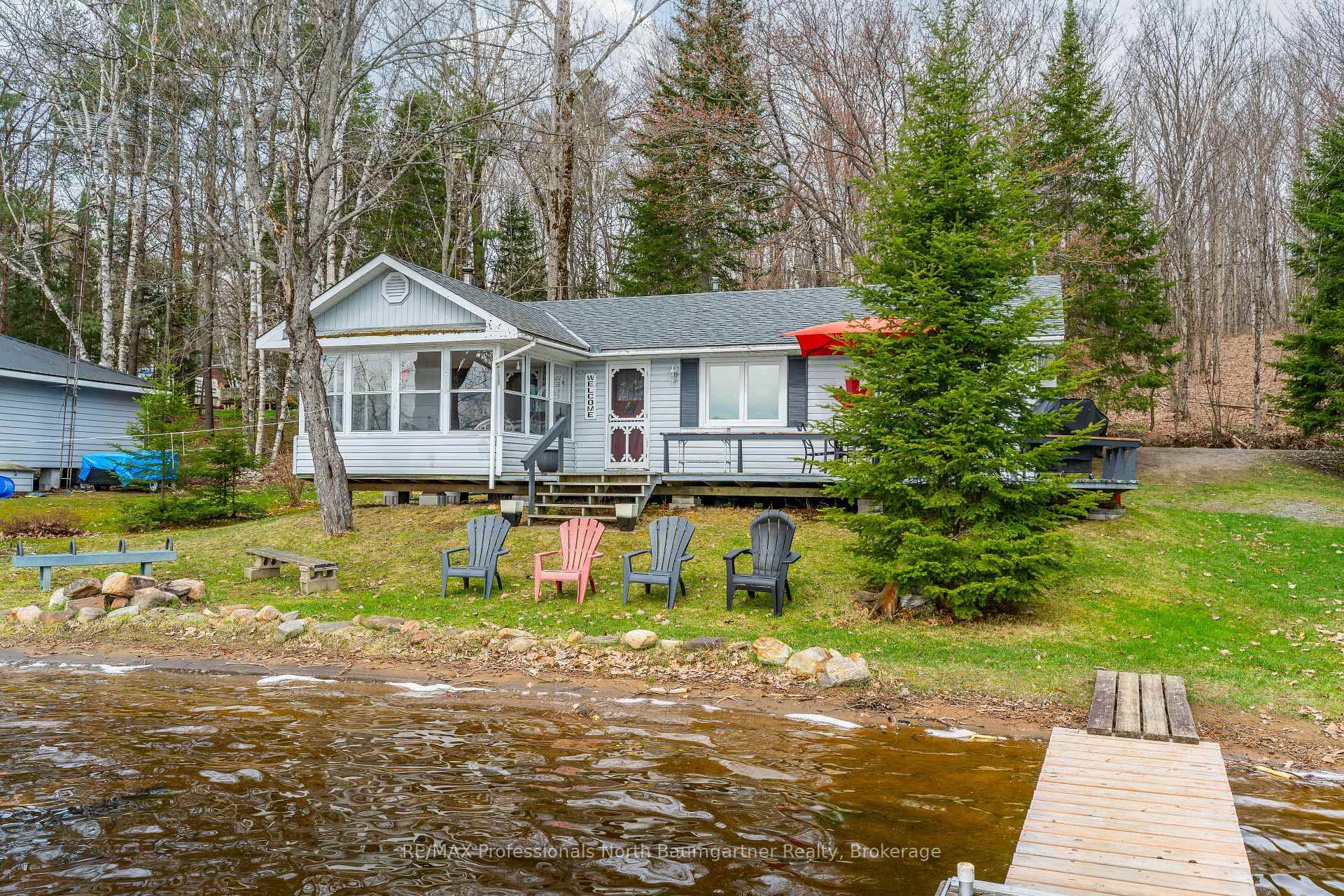 Nestled along the pristine shoreline of beautiful Kushog Lake, this delightful 3 bedroom cottage at 1175 Twin Rocks Lane offers the lakeside retreat you've been dreaming of.