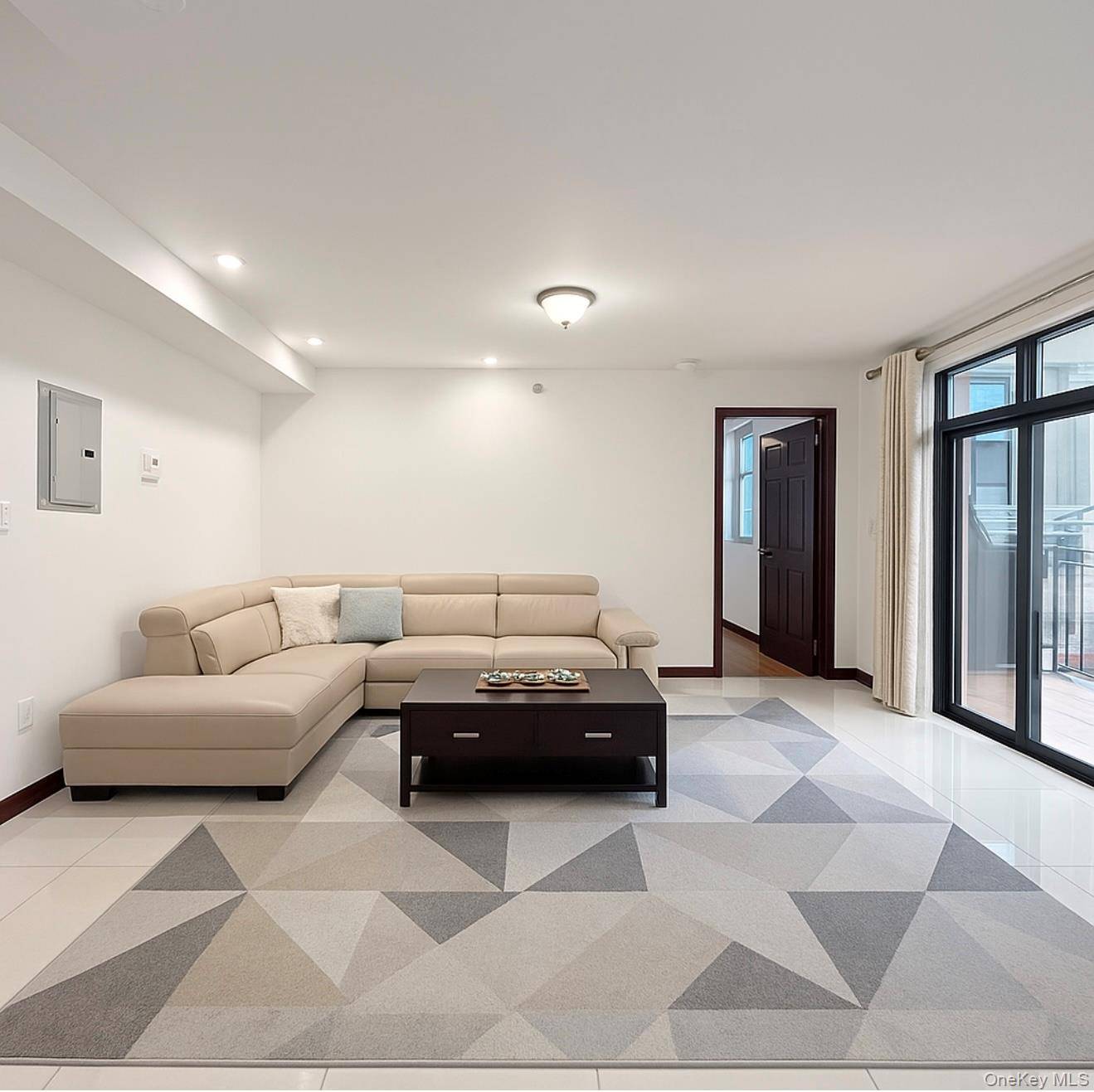 Bright amp ; Spacious 2 Bedroom, 2 Bath Condo with Balcony in the Heart of Flushing this solid brick, elevator condo offers a bright, airy two bedroom, two bath layout ...