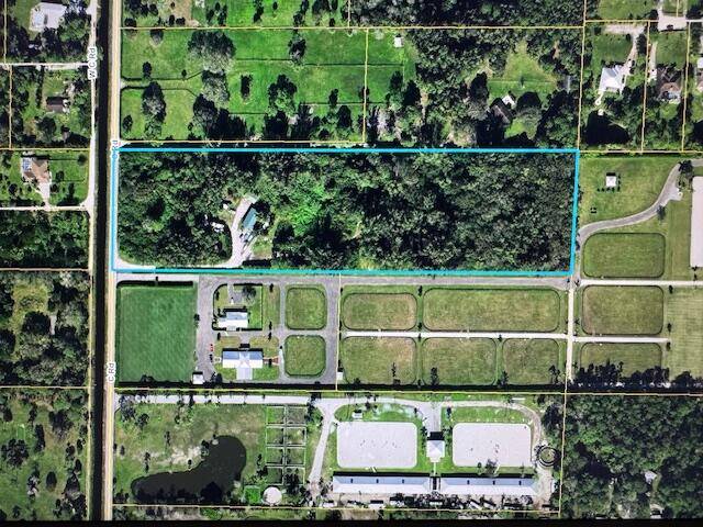 Amazing location, South of Okeechobee Blvd, old florida living, blank palette to build your family compound, horse farm, agricultural retreat, the options are endless.