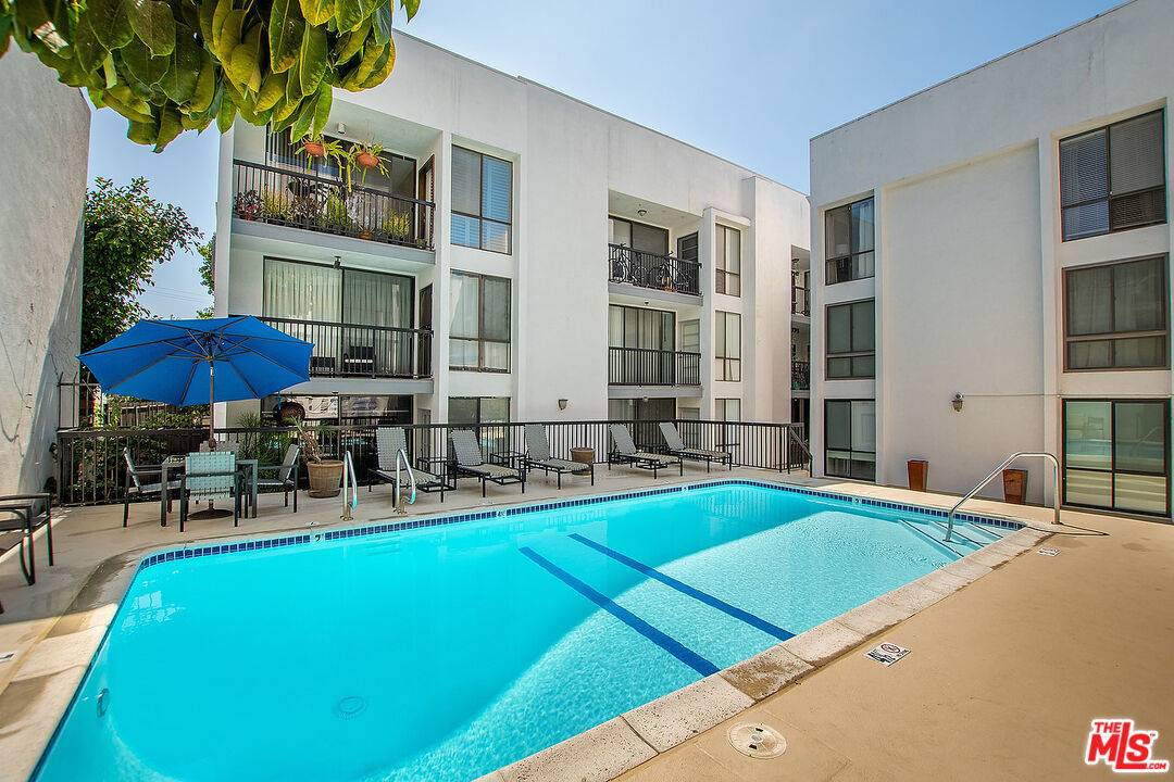 906 N Doheny Dr 1BR Sunset Strip La