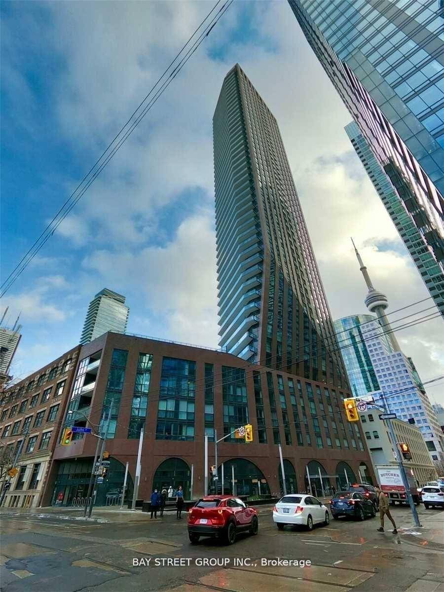 Beautiful, Bright And Spacious South East Corner Suite At King amp ; John 2 Bedrooms Plus Den 688 Sqft, 9 Ft Ceilings Flr To Ceiling Windows Modern Kitchen With Top ...