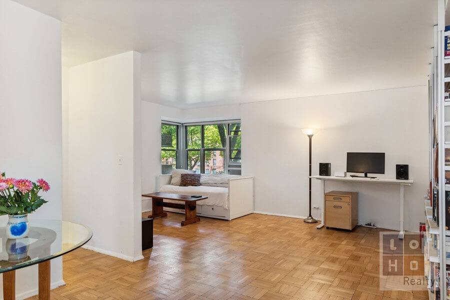 Make this true 3 bedroom, 1.