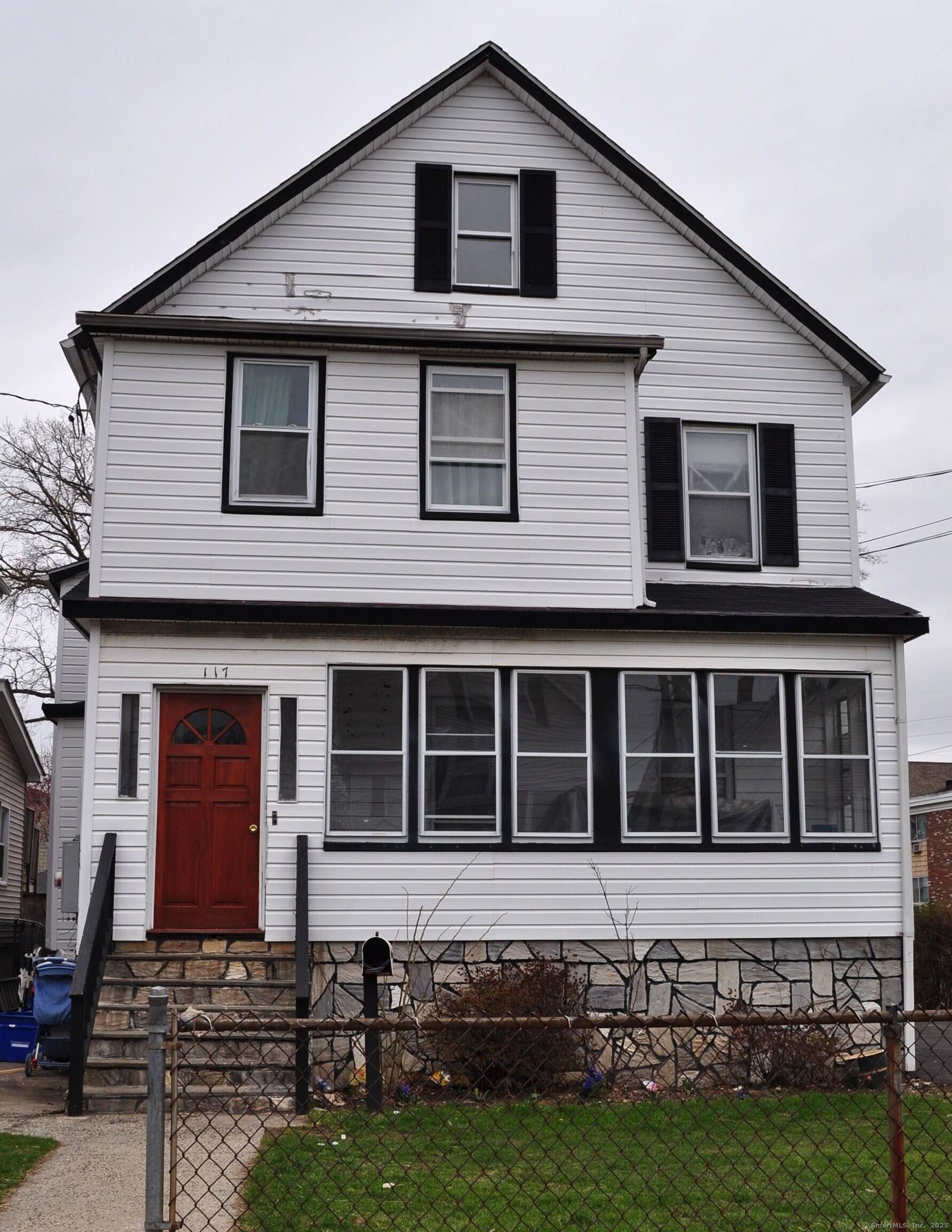 3 Family House Listing in the Cove Area, Stamford, CT Spacious Multi Family Opportunity Near the Waterfront Welcome to a rare opportunity in the heart of the coveted Cove neighborhood ...