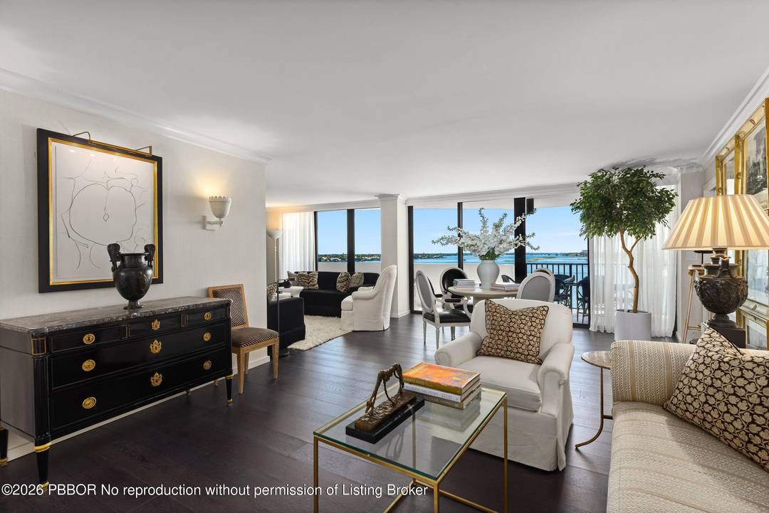 Beautifully renovated waterfront residence with unobstructed southern views over the Intracoastal.