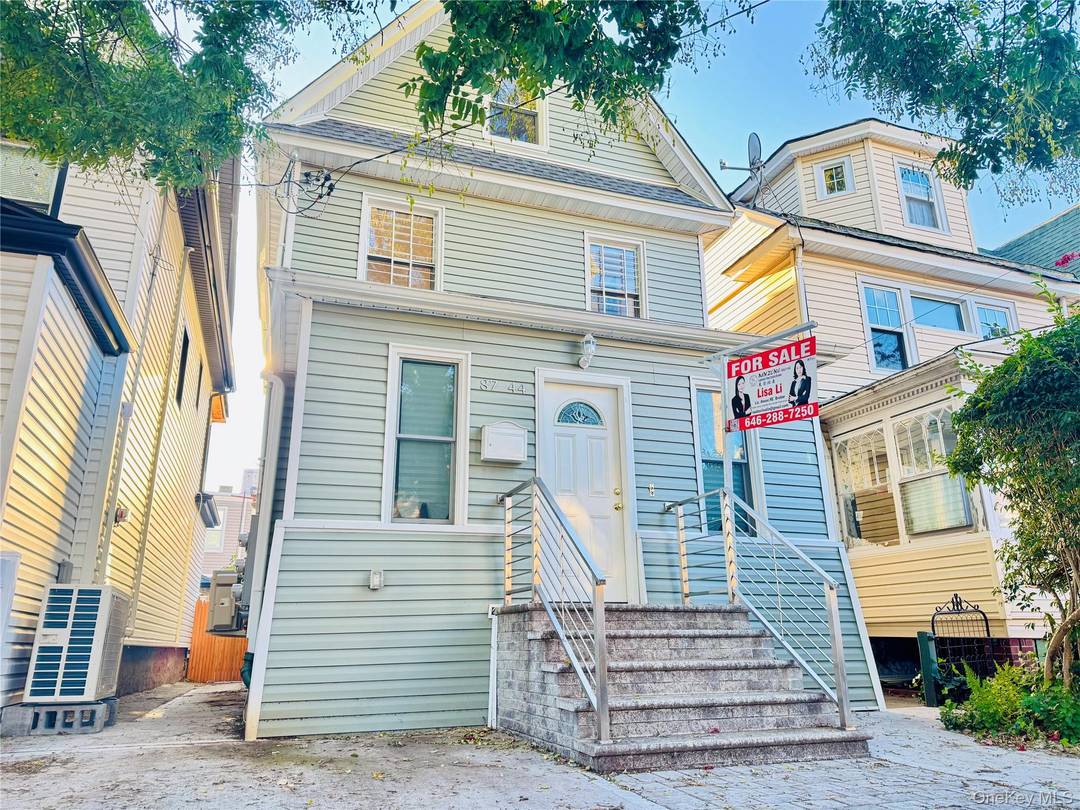 Welcome to a newly renovated Legal 2 dwelling home in the heart of Woodhaven.