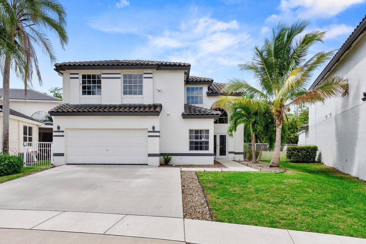 Welcome to this two story pool home in Harbour Springs at Mission Bay !