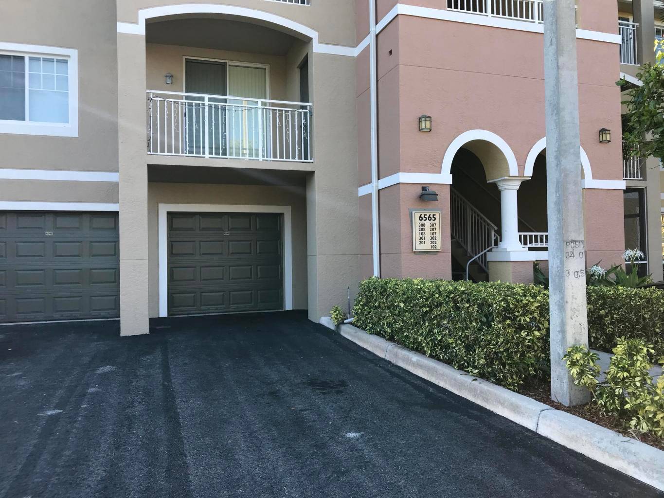 Immaculate 1st floor unit with over sized one car garage !