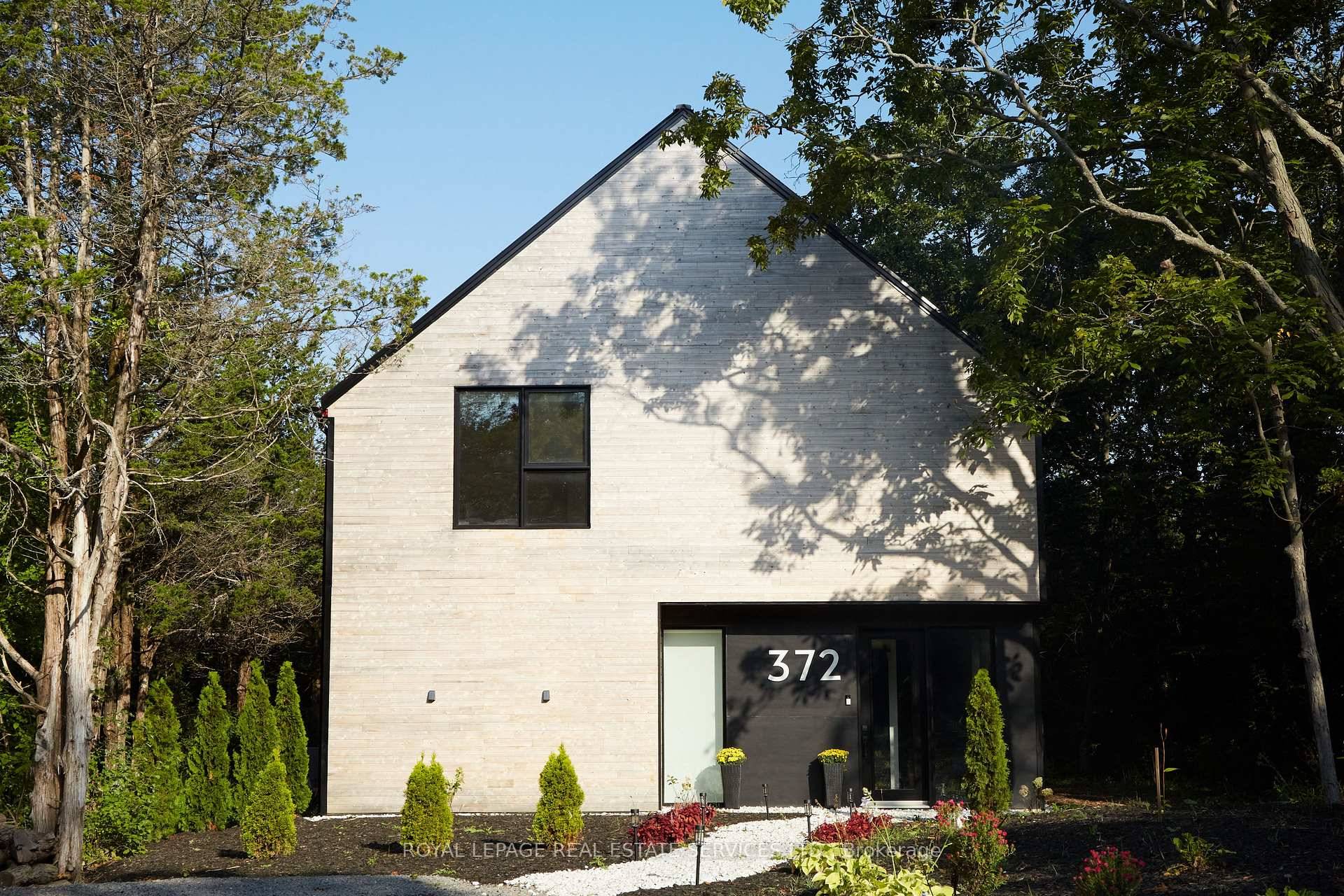 A beautiful Scandinavian inspired gem over 2000 sqft on two floors with 3 bedrooms and 2 bathrooms.