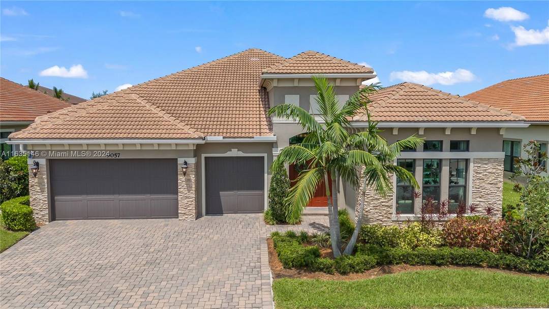 Welcome to this Stunning 3 Bedroom 3 full Bath Luxurious Home with its Countless Upgrades !