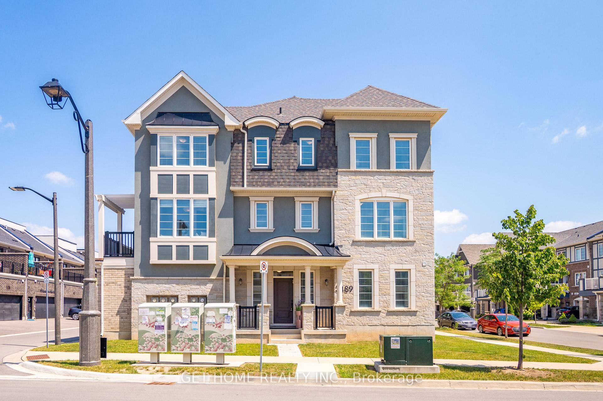 Luxury sun filled end unit townhome in prestigious Glenorchy, Oakville.