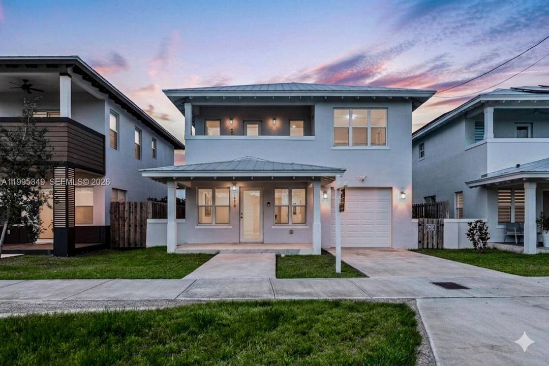 4 3 Beautifully Maintained and Newly built two story home in Prime Location !