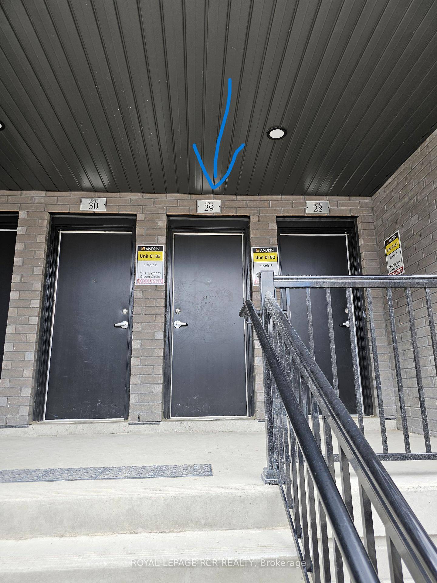Great Location With South Exposure, 2 Bedroom, 2 Washroom, Private Laundry, 1 Underground Parking, Large Rooftop Terrace With Gas BBQ Bib, Steps To Transit Newmarket, Go and Viva, Shopping, Upper ...