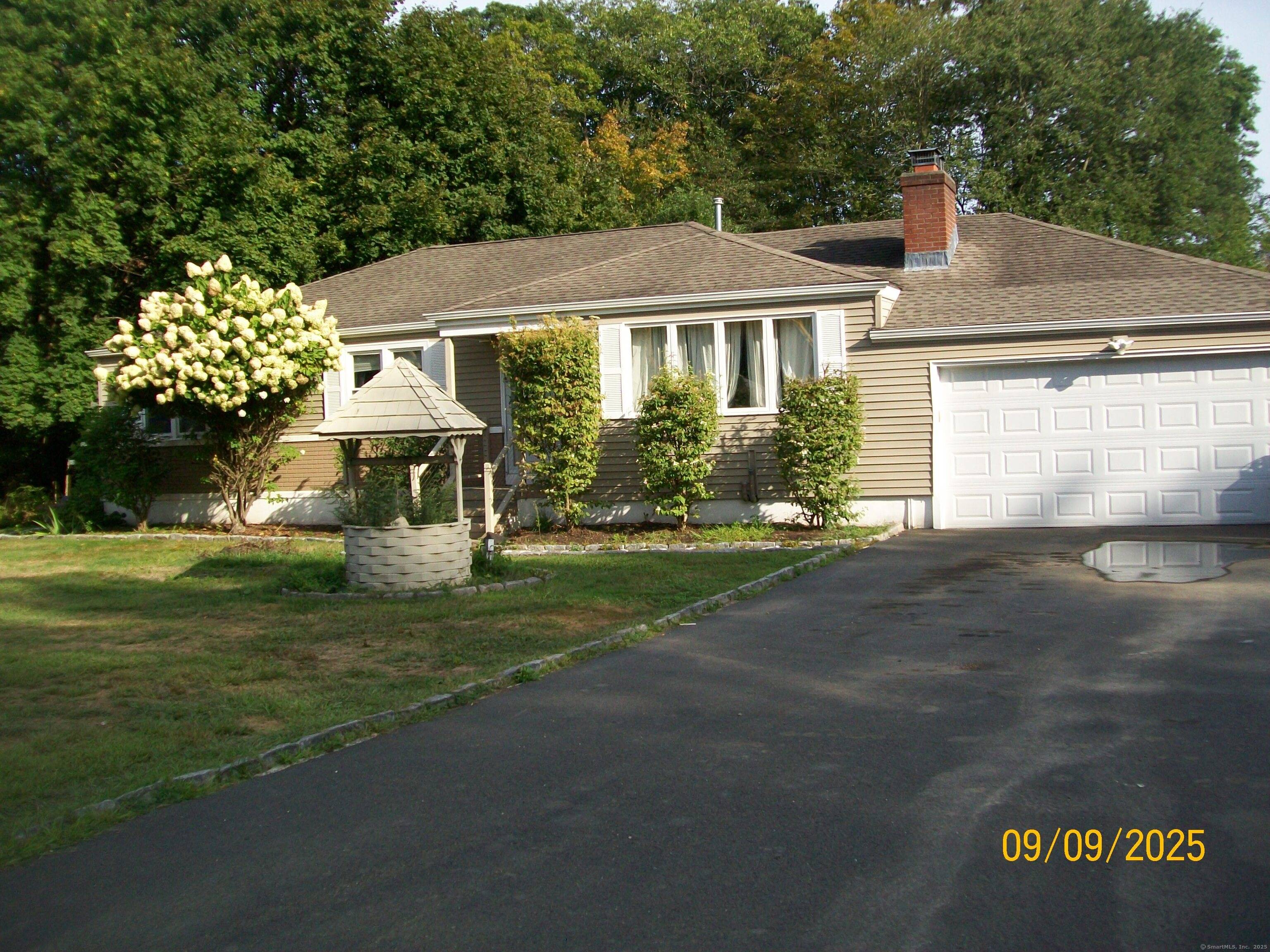 3Br 1. 5Bath on a beautiful fenced in corner lot.